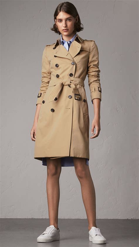 burberry vs dacks|burberry trench coats length.